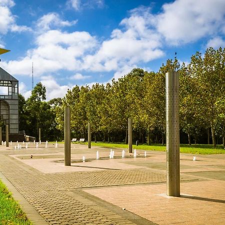Parkside & City View In Sydney Olympic Park Kültér fotó